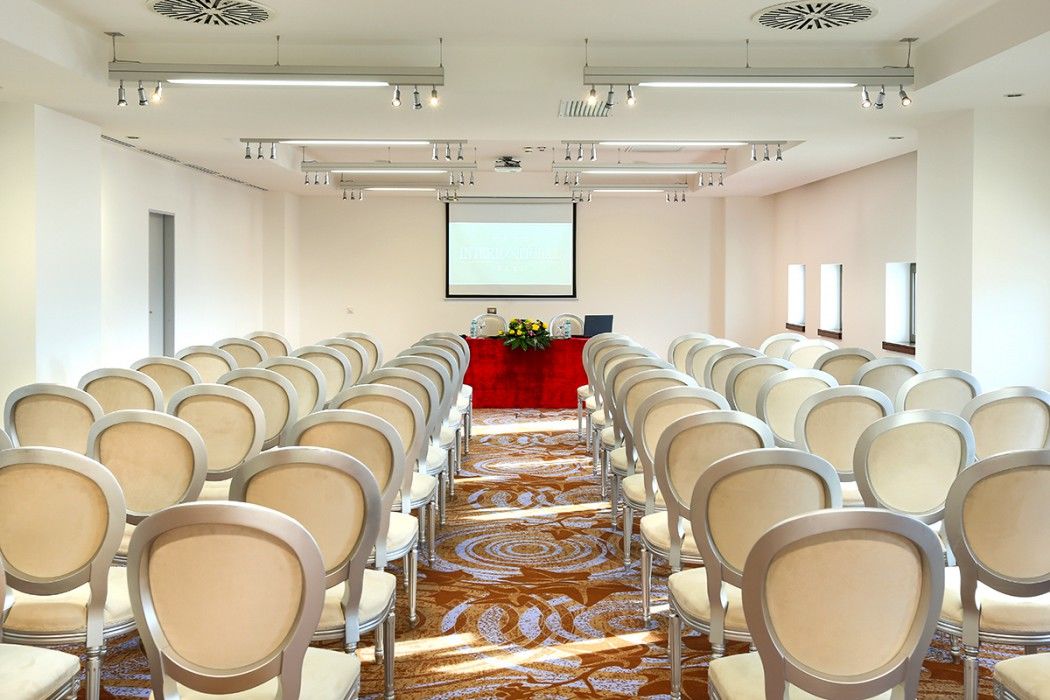 International Hotel 4*