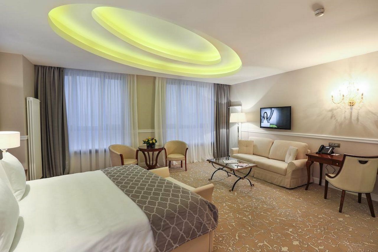 International Hotel